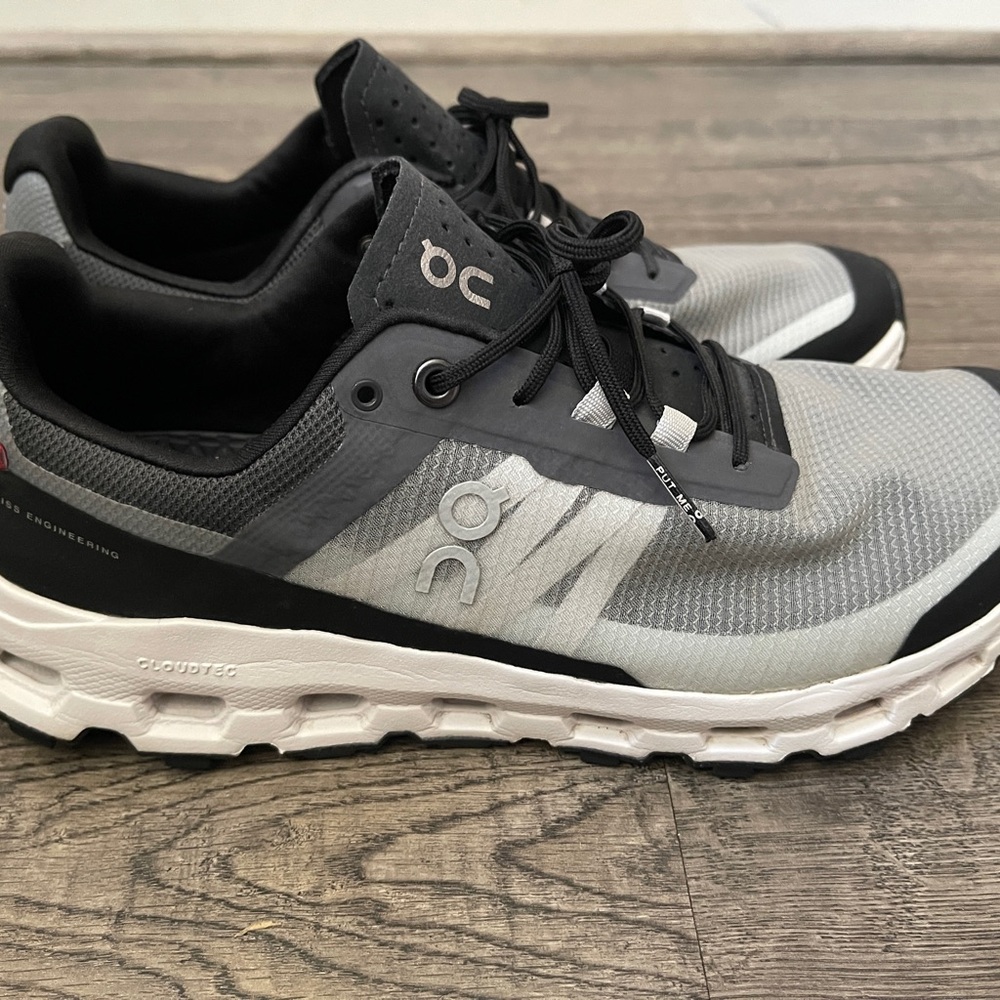 On Cloudvista Trail Running Shoes